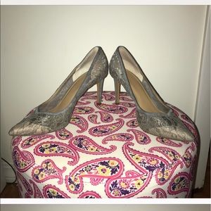 Banana Republic Gray Madison Pumps